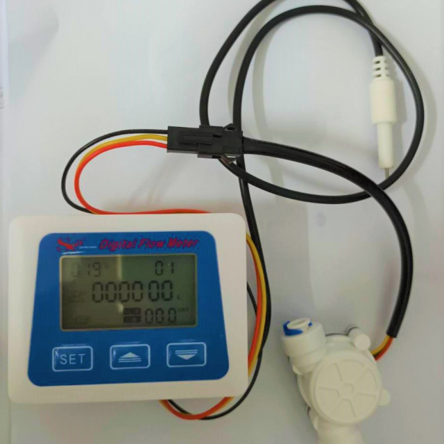 飲水機濾心,流量,天數,水質檢測儀(流量計+水質檢測碳棒+顯示器)