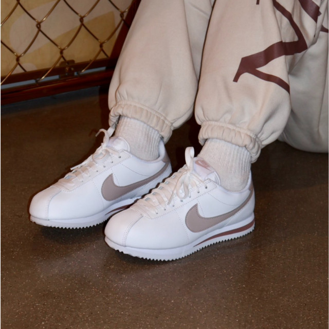 全新上市】NIKE W CORTEZ 皮革榛果奶茶牛奶糖阿甘鞋DN1791-104 | Sc shop